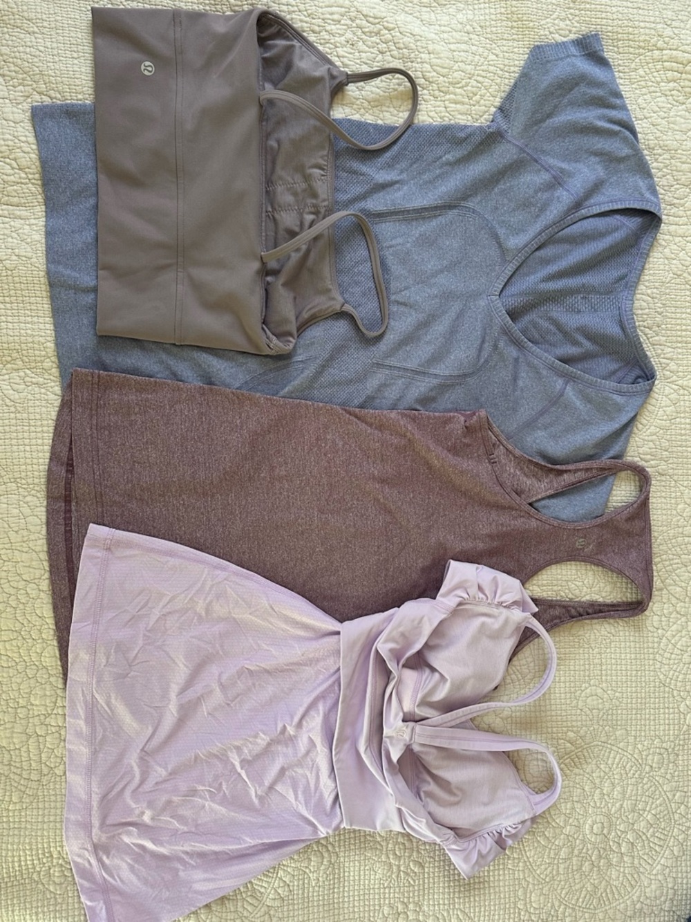 4 piece lululemon bundle - Picture 3 of 3